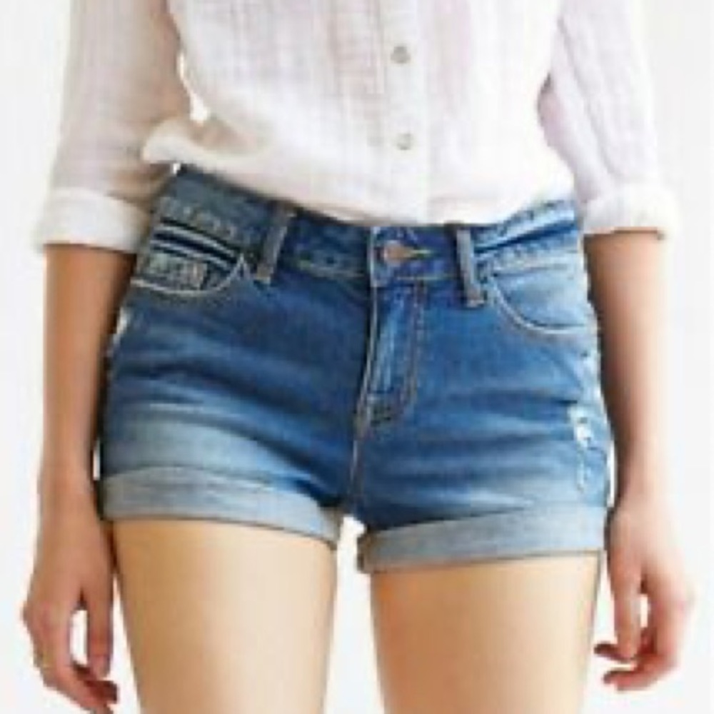 BDG Alexa Mid-Rise Denim Shorts Distressed